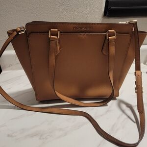 ⭐️Michael Kors Crossbody Bag⭐️